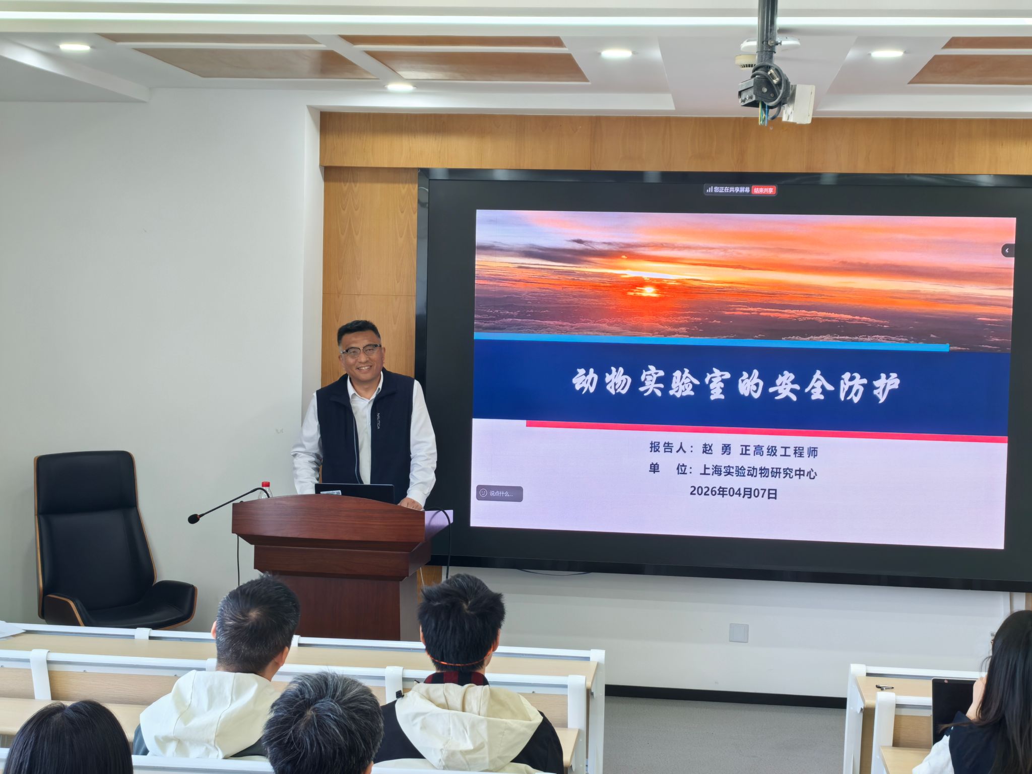 7bfc353a2b323bd5dd8be76f3b1c5df